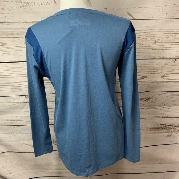 NWT UA Loose Fit Heat Gear Long Sleeve Top Small - Picture 3 of 7